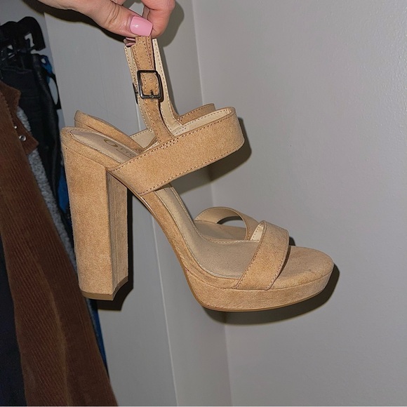 Nude block heels size 7.5womens - Picture 1 of 6
